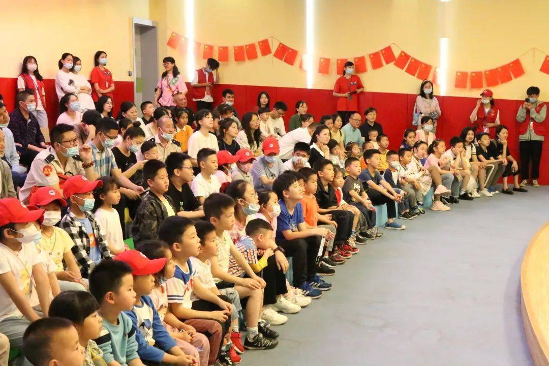 科技狂欢日红包封面活动开启，智能生活新纪元等你来体验！